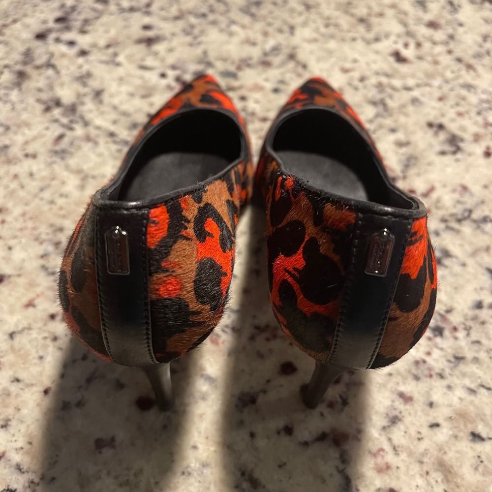 Coach Smith Leopard Print Calf Hair Pumps Womens 6.5 Orange Brown Stiletto Heel - Picture 5 of 8